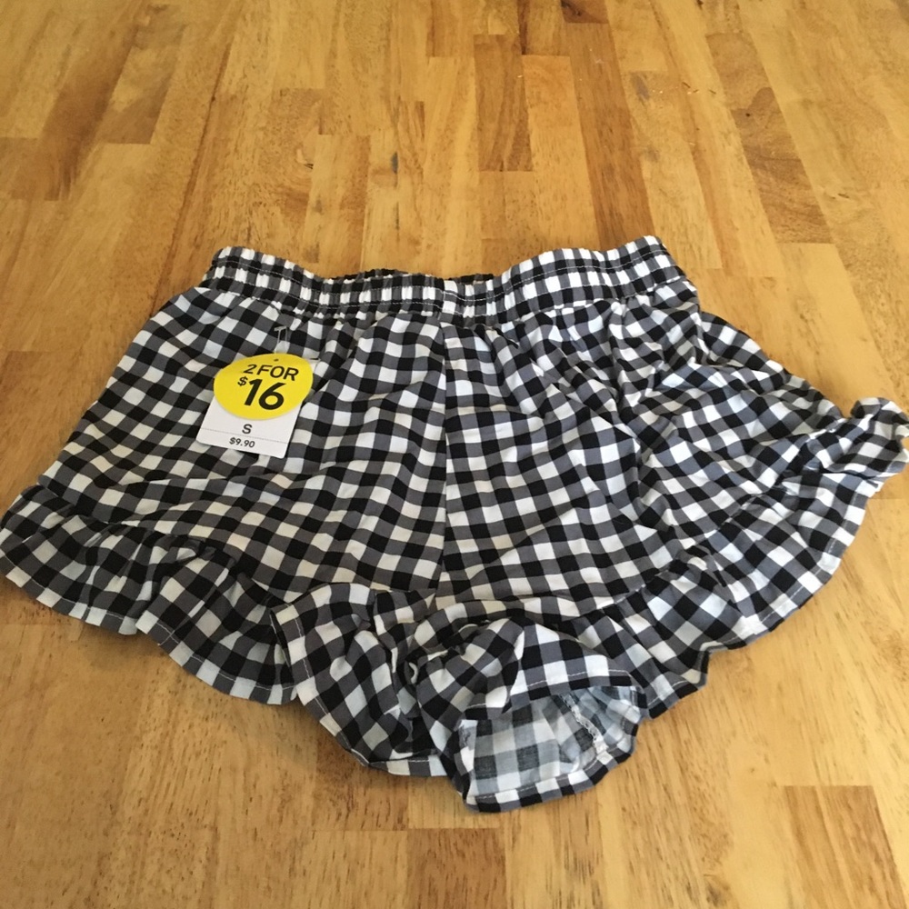 NWT Forever 21 Gingham shorts